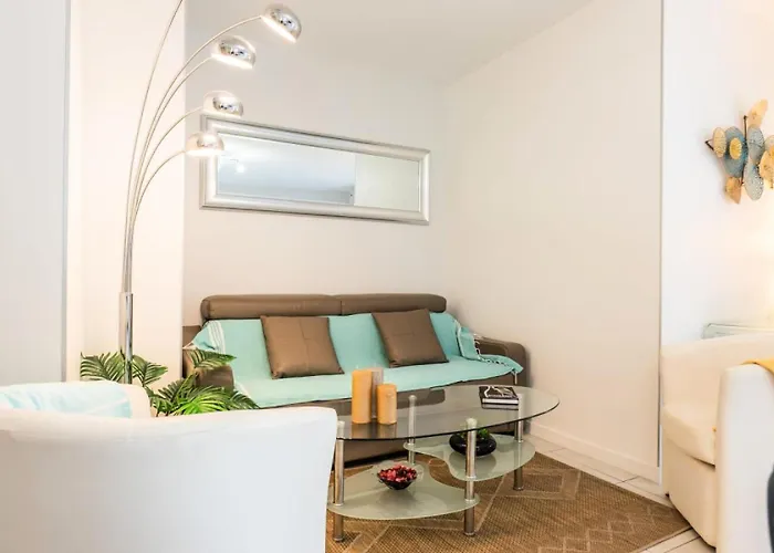 Rez-de-jardin Palm Beach, Piscine, Plages A Pied - Rez-de-jardin Palm Beach, Piscine, Plages A Pied Mae-1753 Apartment *