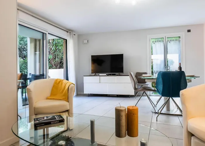 Rez-de-jardin Palm Beach, Piscine, Plages A Pied - Rez-de-jardin Palm Beach, Piscine, Plages A Pied Mae-1753 Apartment *